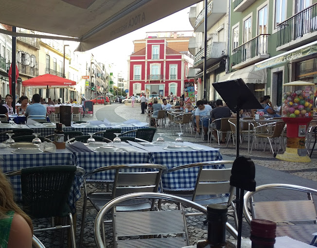 Vista da Esplanada em Cacilhas no restaurante A Toca